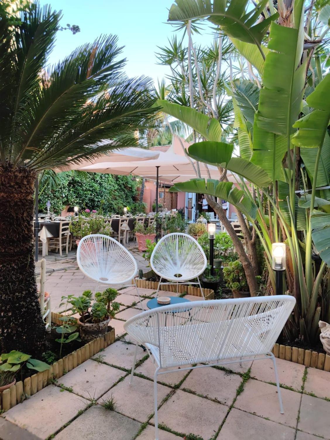 Hibiscus Comfort Stay Quartu SantʼElena Esterno foto